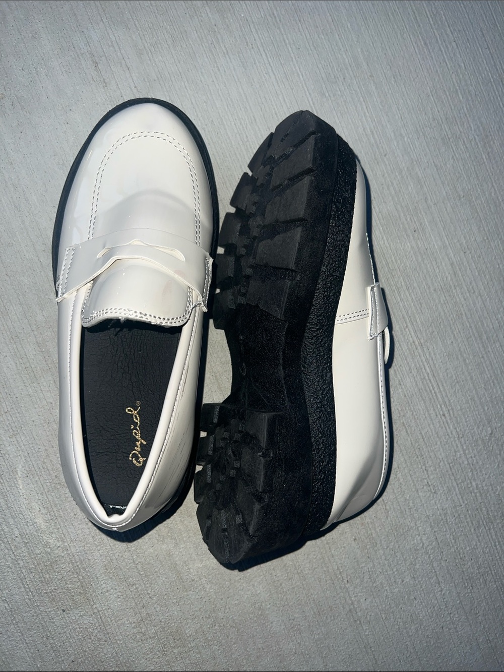 Patent Penny Loafers - Classic Slip-On Style - Picture 3 of 8